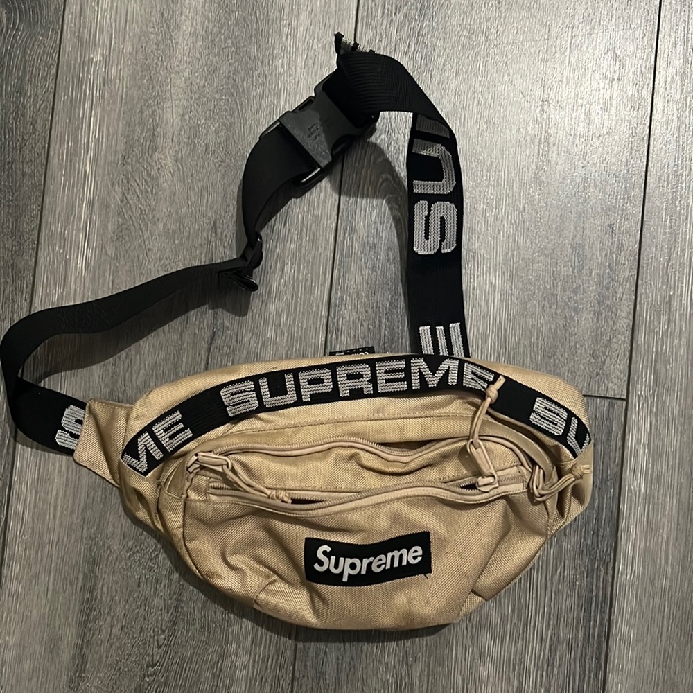 Supreme fanny pack